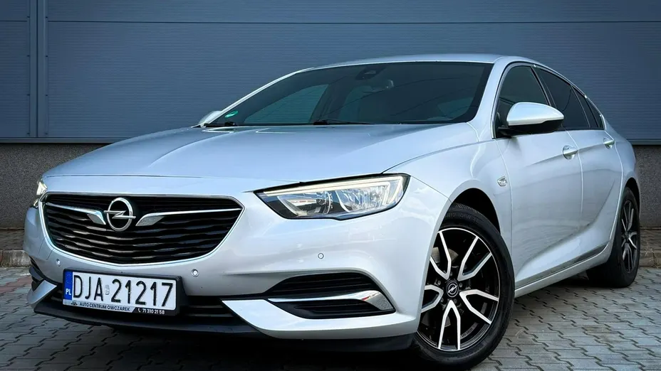 OPEL Insignia -