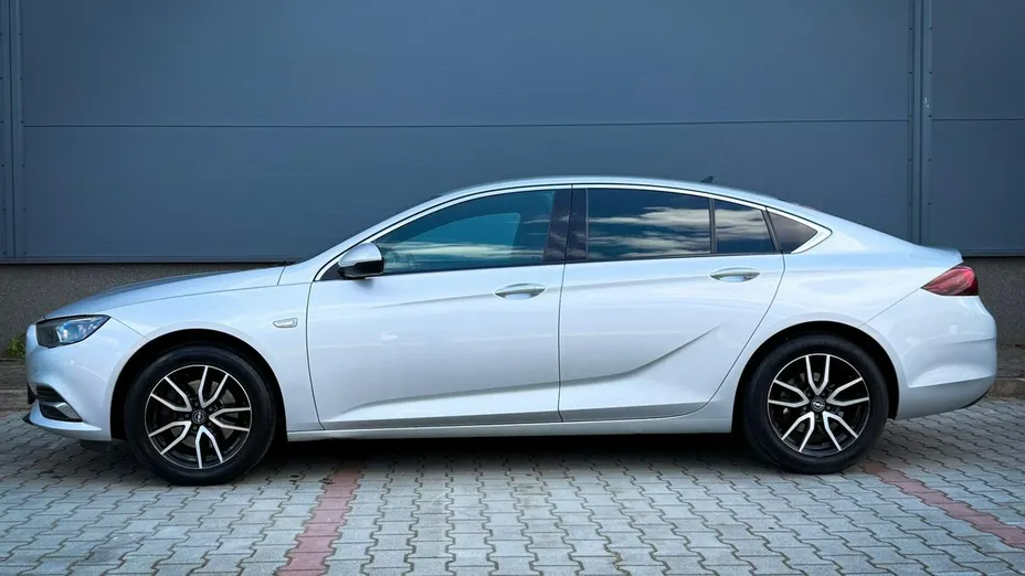 OPEL Insignia -