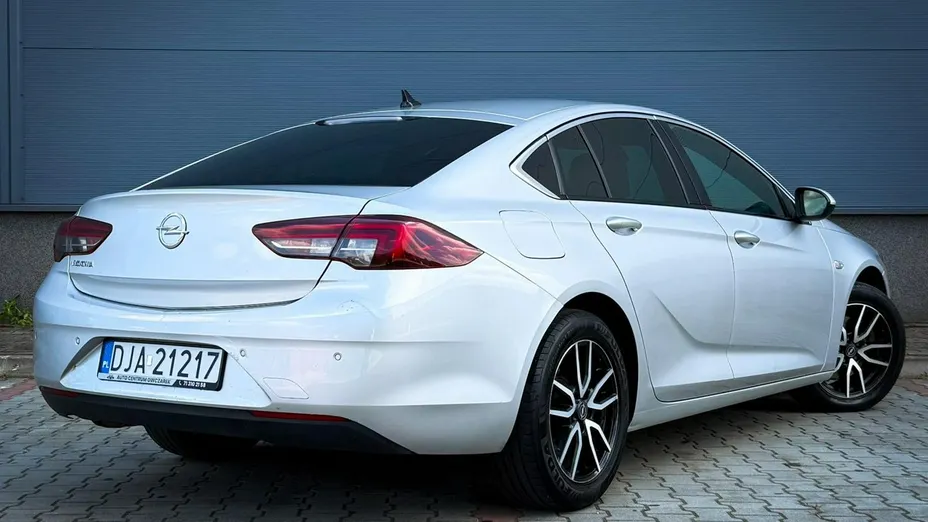 OPEL Insignia -