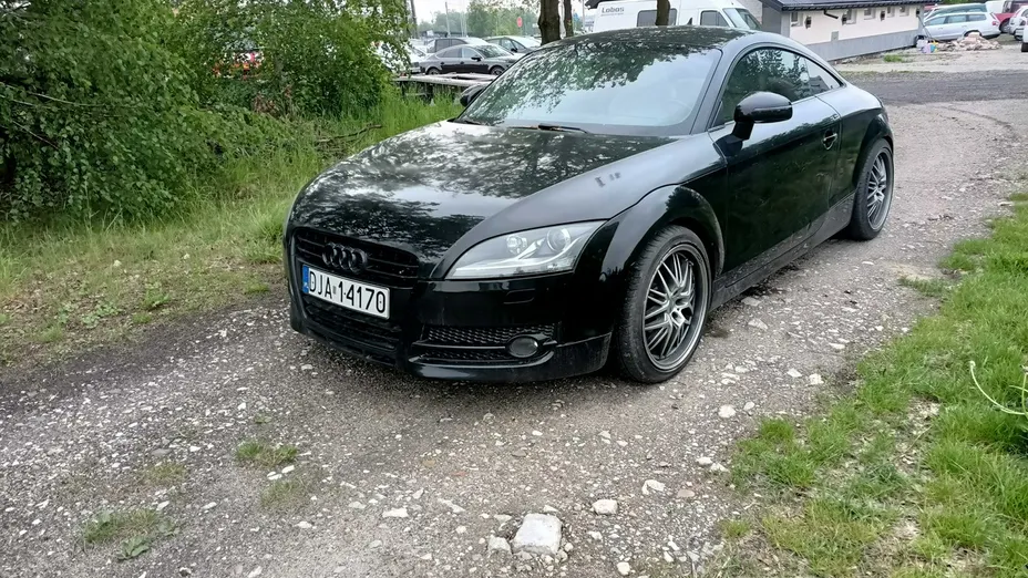 AUDI TT -