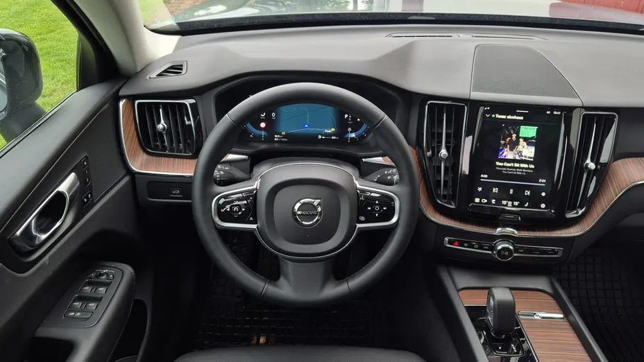 VOLVO XC60 -