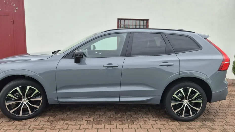 VOLVO XC60 -