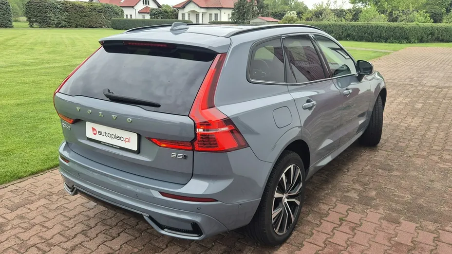 VOLVO XC60 -