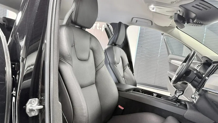 VOLVO V90 -