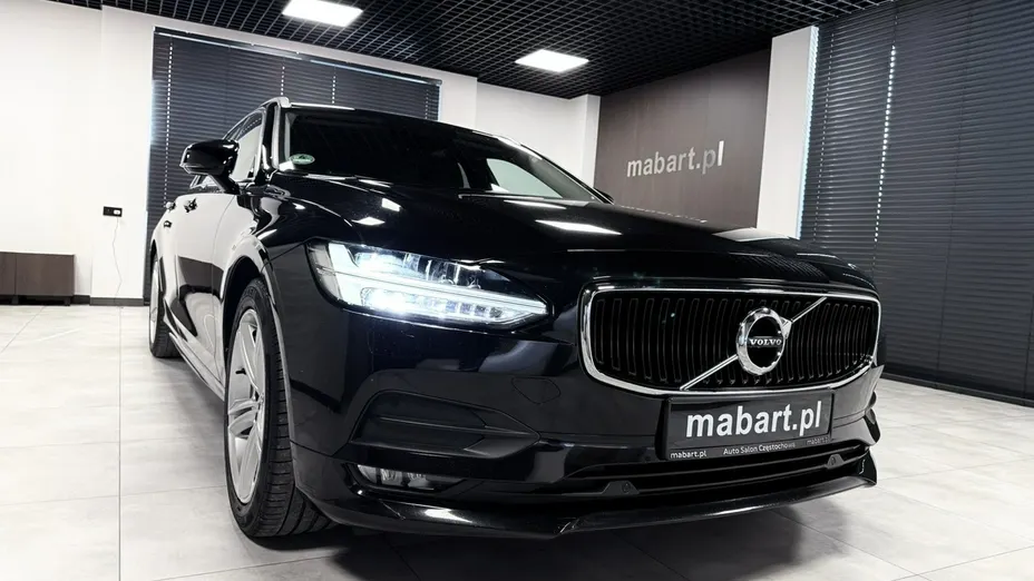 VOLVO V90 -