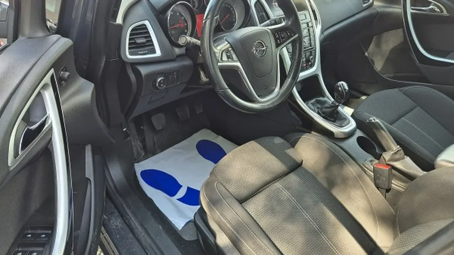 OPEL Astra -