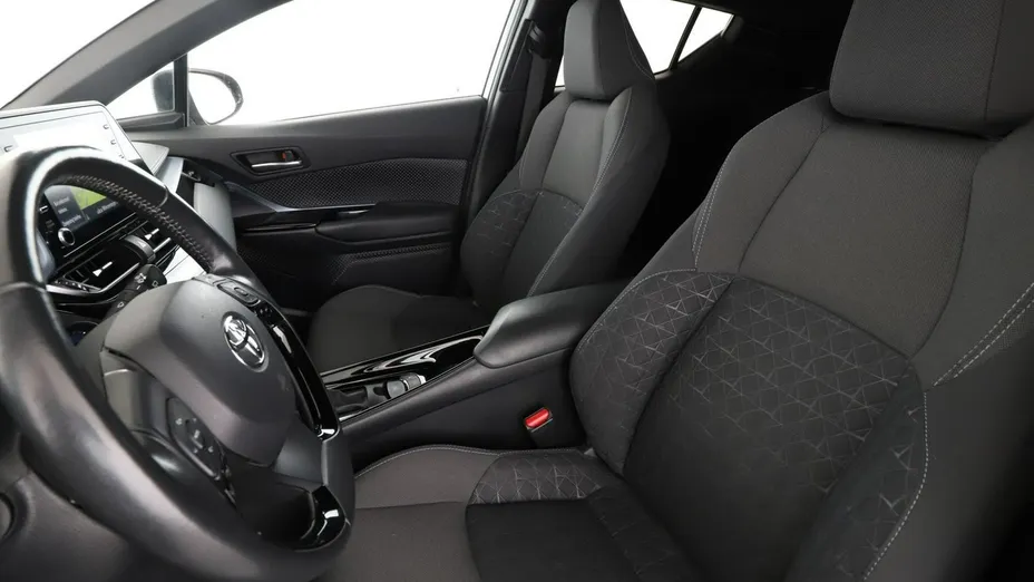 TOYOTA C-HR -