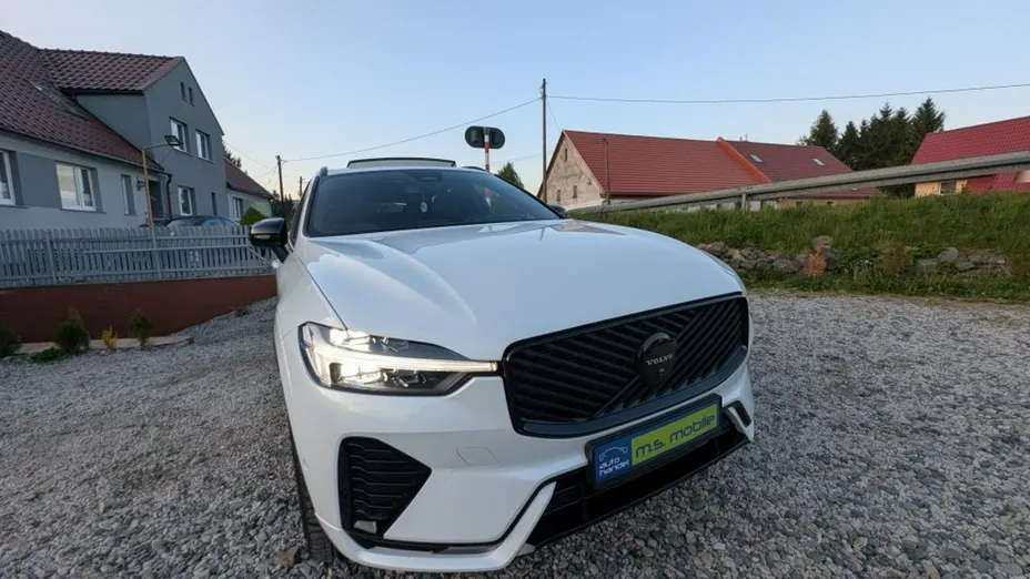 VOLVO XC60 -