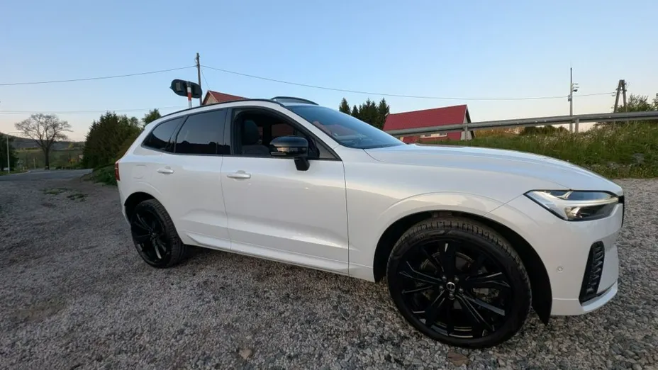 VOLVO XC60 -