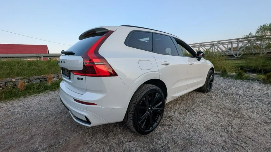 VOLVO XC60 -