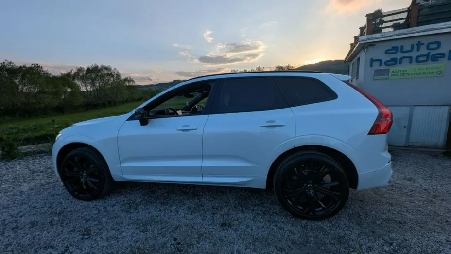 VOLVO XC60 -