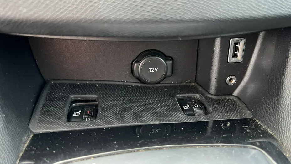 PEUGEOT 308 -