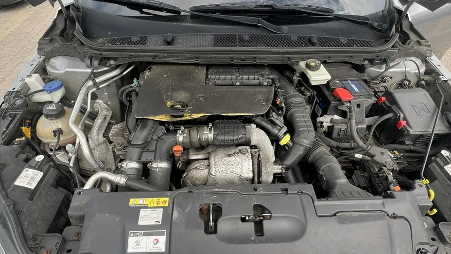 PEUGEOT 308 -