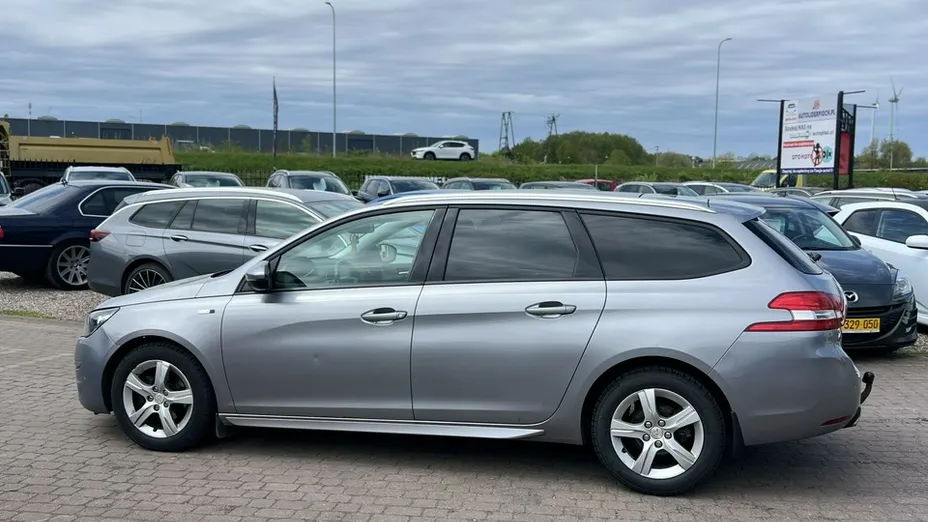 PEUGEOT 308 -