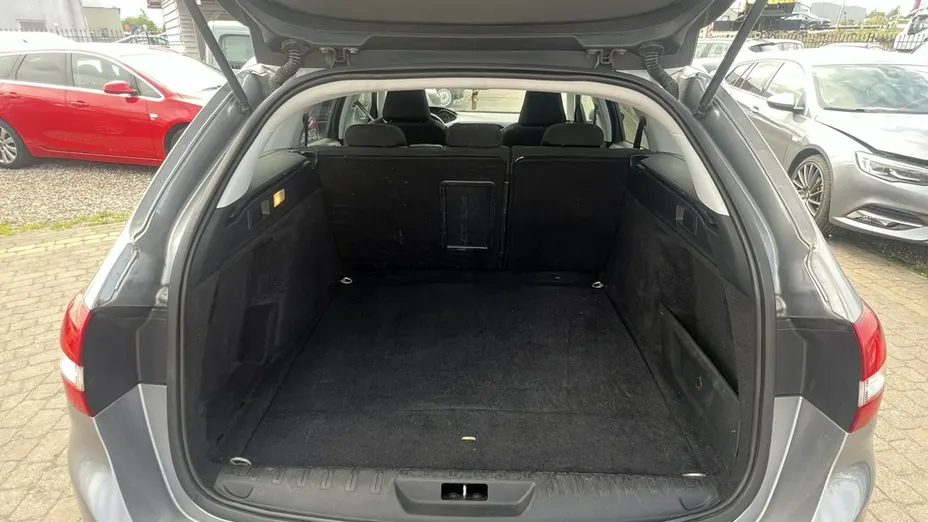 PEUGEOT 308 -