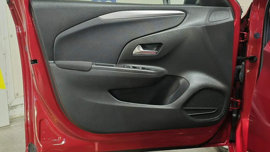OPEL Corsa -
