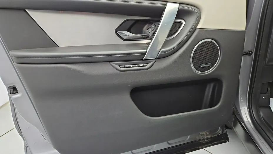 LAND ROVER Discovery Sport -