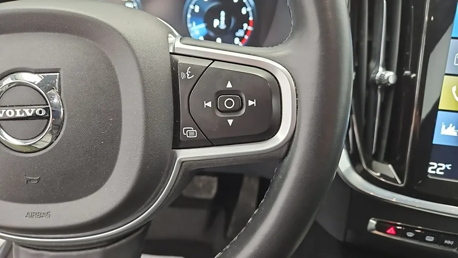 VOLVO V60 -