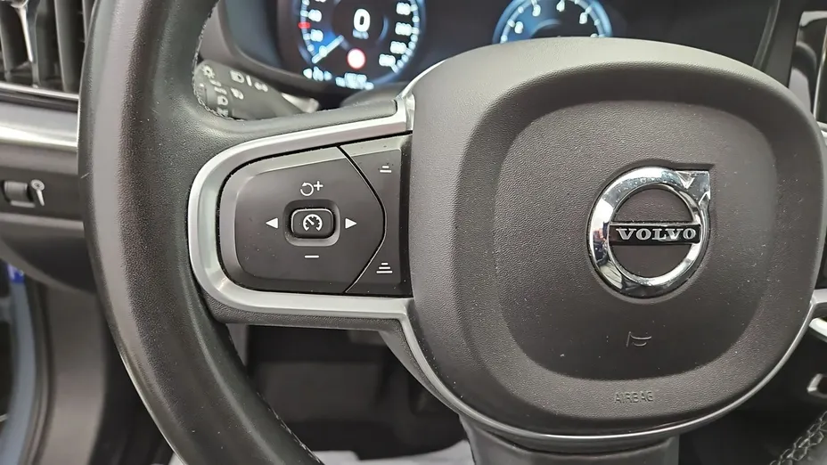 VOLVO V60 -