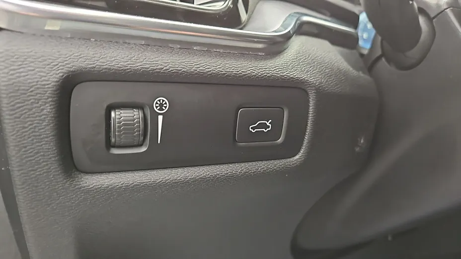 VOLVO V60 -