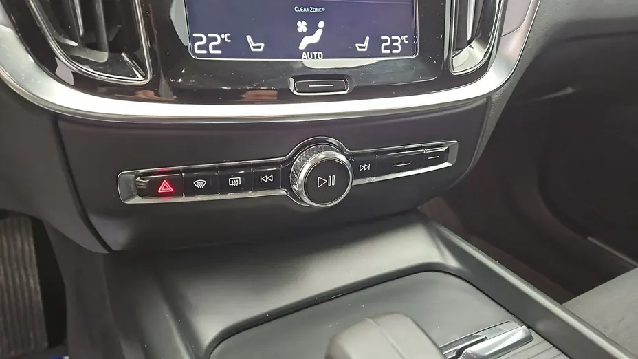 VOLVO V60 -