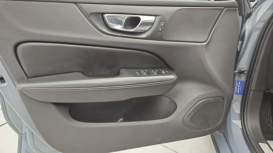 VOLVO V60 -