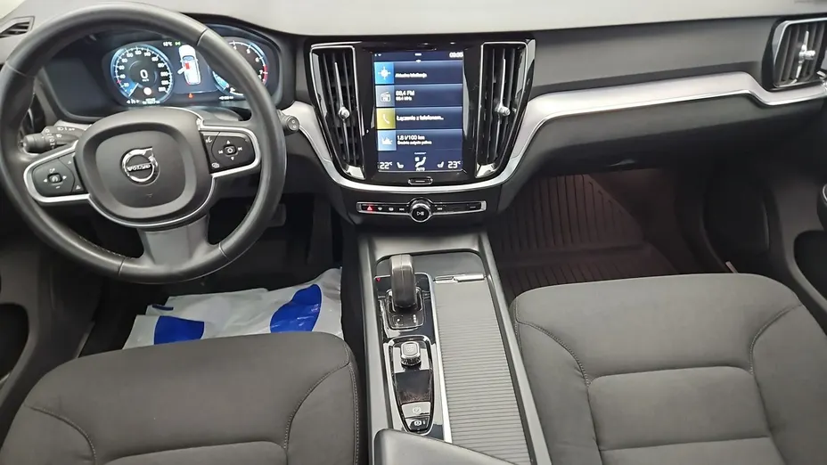 VOLVO V60 -