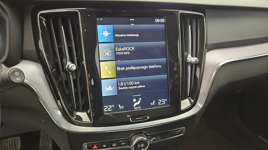 VOLVO V60 -