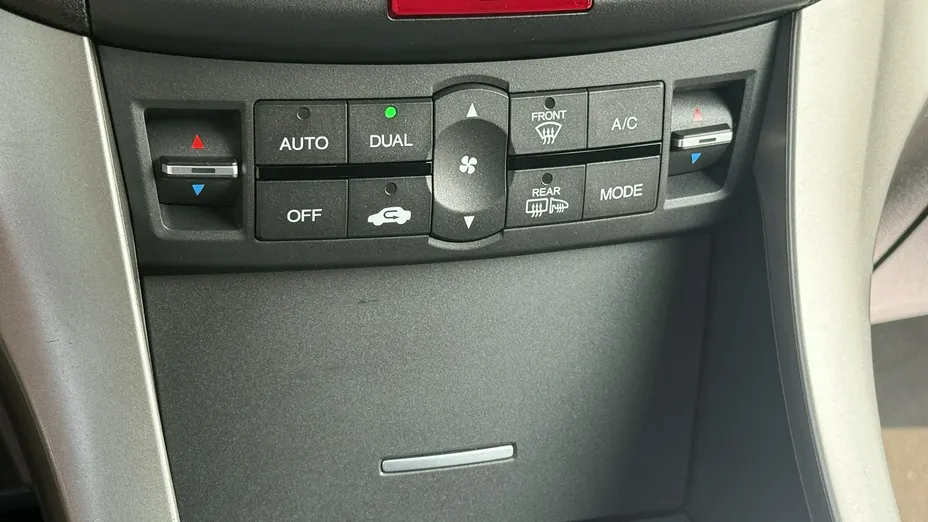 HONDA Accord -