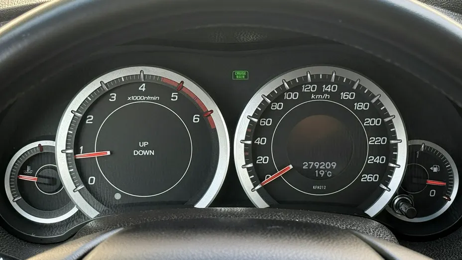 HONDA Accord -