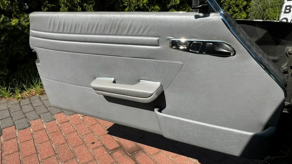 MERCEDES-BENZ SL -