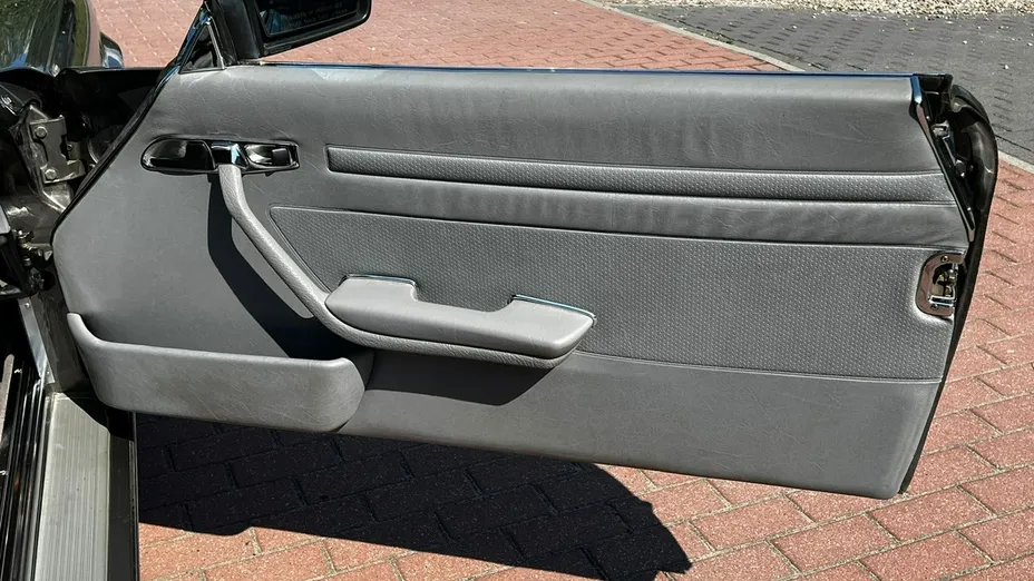 MERCEDES-BENZ SL -