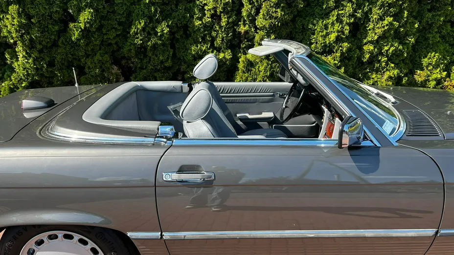 MERCEDES-BENZ SL -