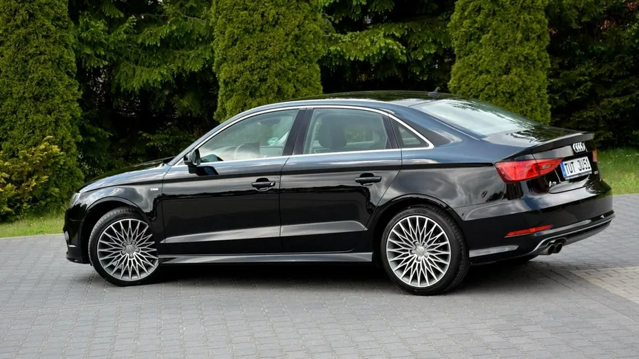 AUDI A3 -