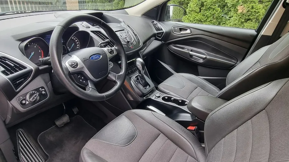 FORD Kuga -