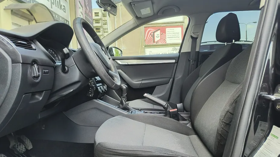 SKODA Octavia -