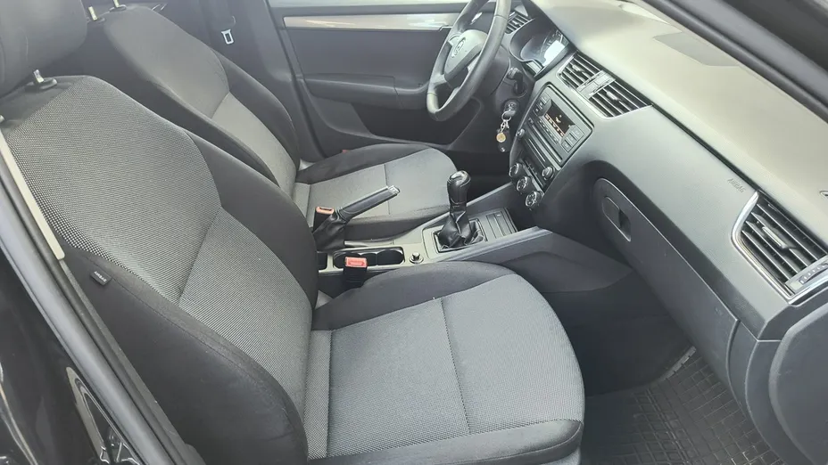 SKODA Octavia -