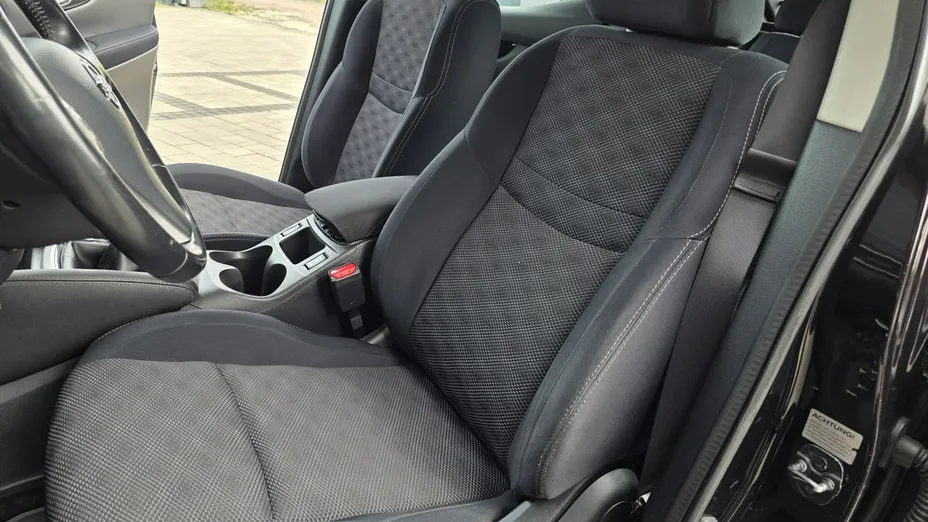 NISSAN Qashqai -