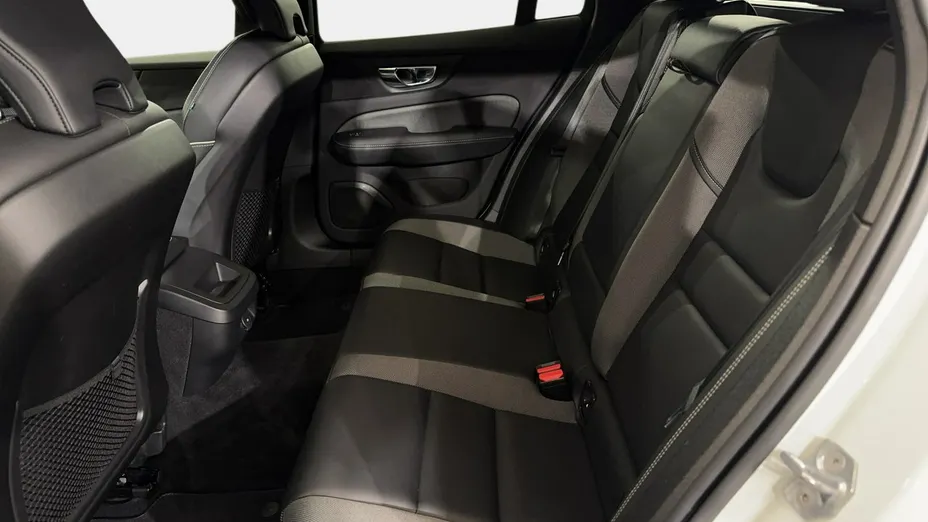 VOLVO V60 V60 B4 B R-Design aut