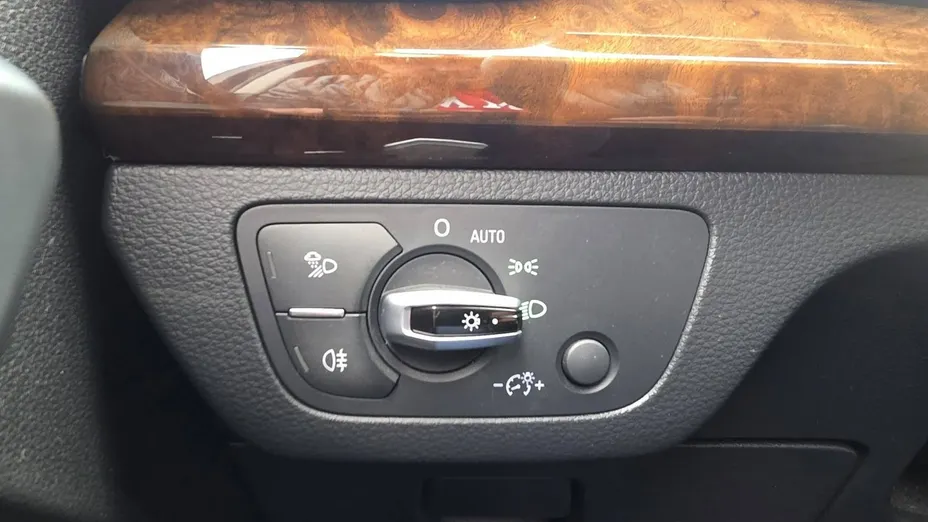 AUDI Q5 -