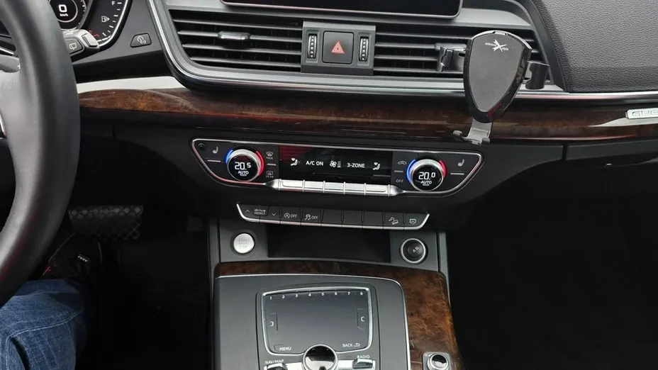 AUDI Q5 -
