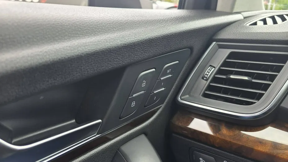 AUDI Q5 -