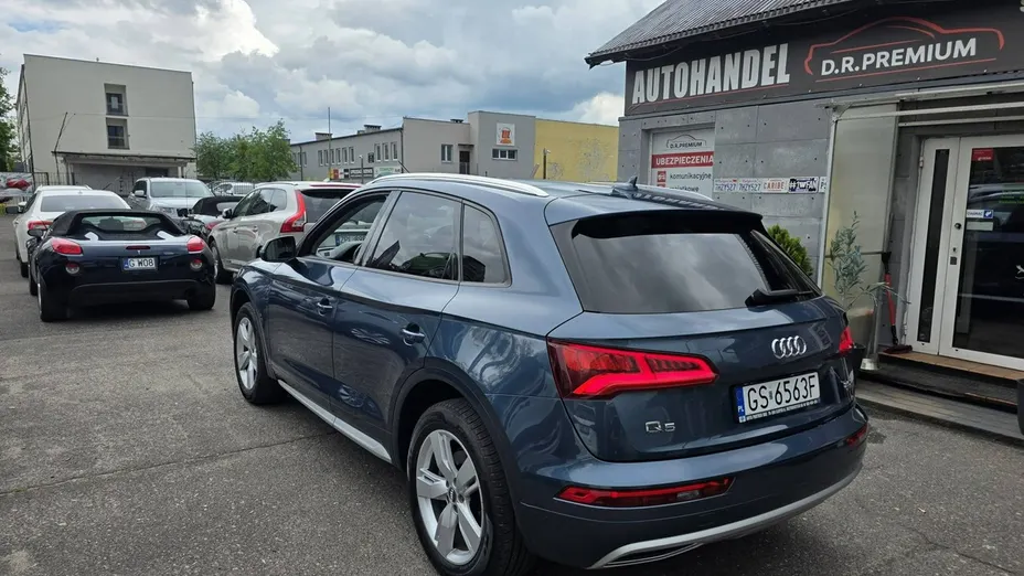 AUDI Q5 -