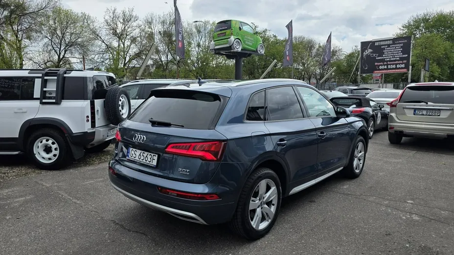 AUDI Q5 -