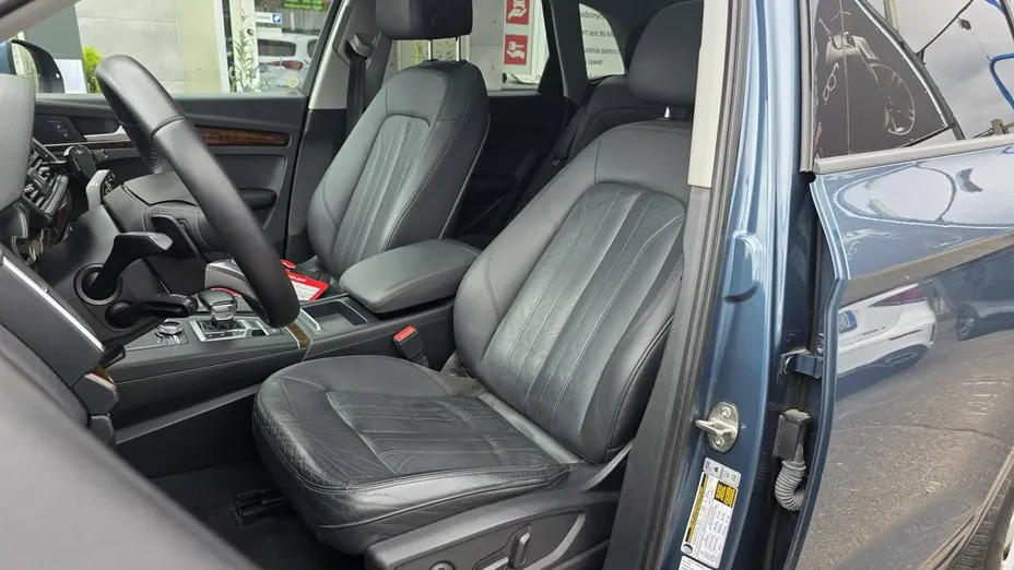 AUDI Q5 -