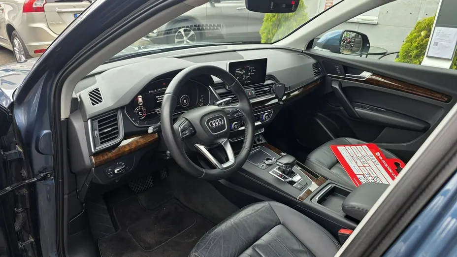 AUDI Q5 -