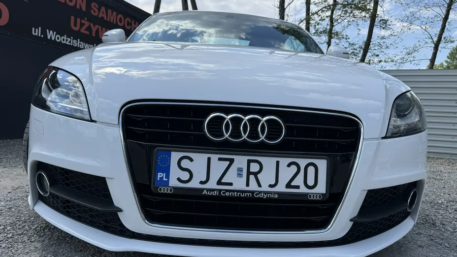 AUDI TT -