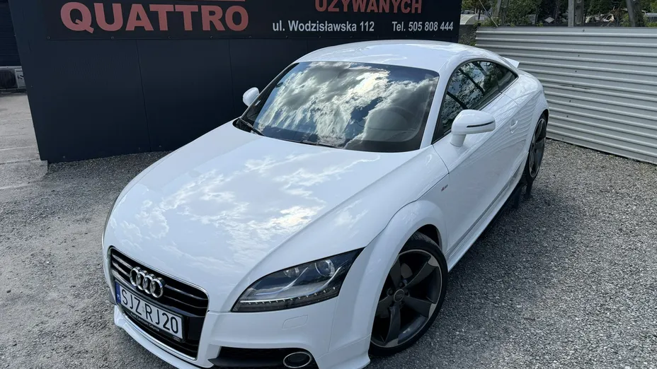 AUDI TT -