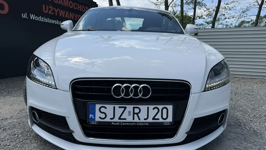 AUDI TT -
