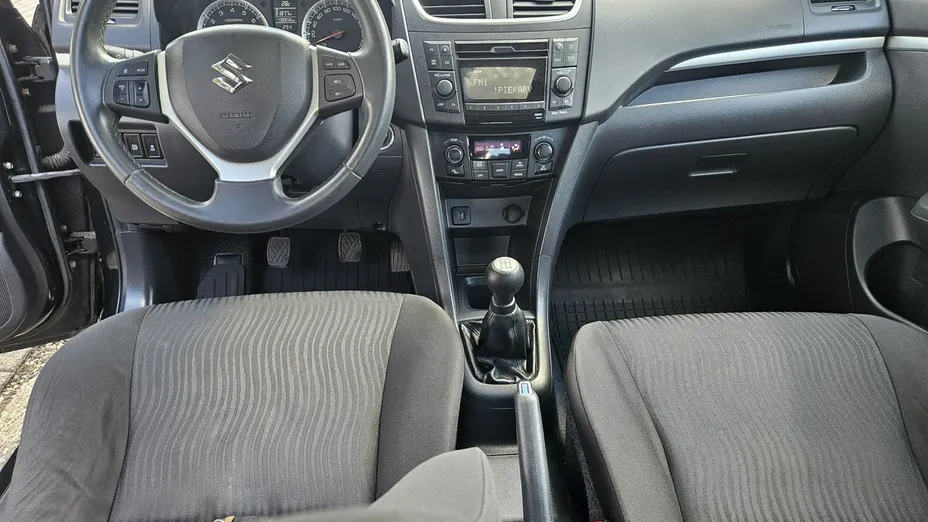 SUZUKI Swift -